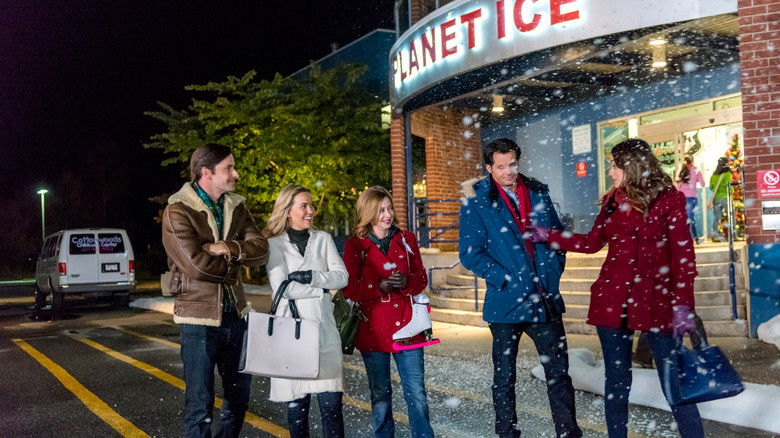 кадр из фильма Hearts of Christmas