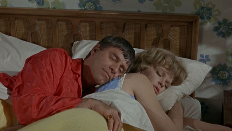 кадр из фильма Hook, Line and Sinker