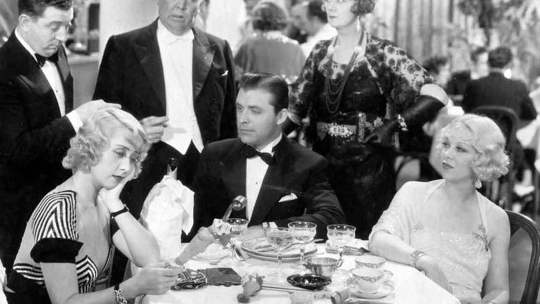 кадр из фильма Havana Widows