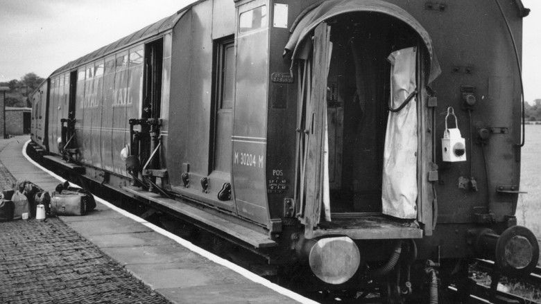 кадр из фильма The Great Train Robbery: The Hidden Tapes