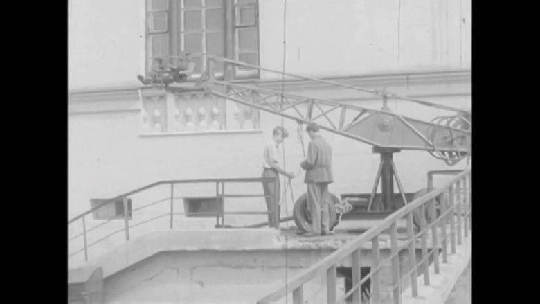 кадр из фильма Quand le rideau se lève