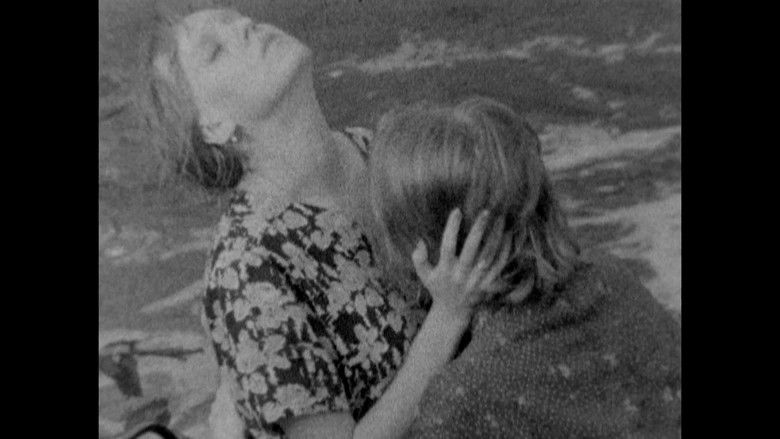 кадр из фильма Люди луннаго ​свѣта