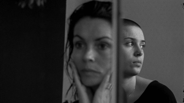 кадр из фильма La chica con dos cabezas