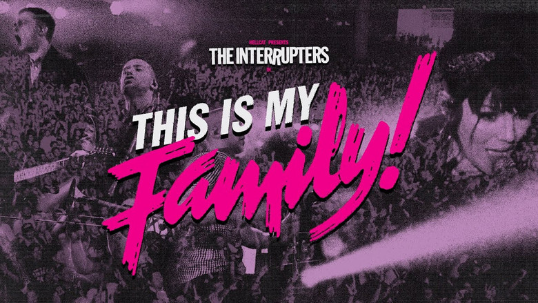 кадр из фильма The Interrupters: This is My Family!