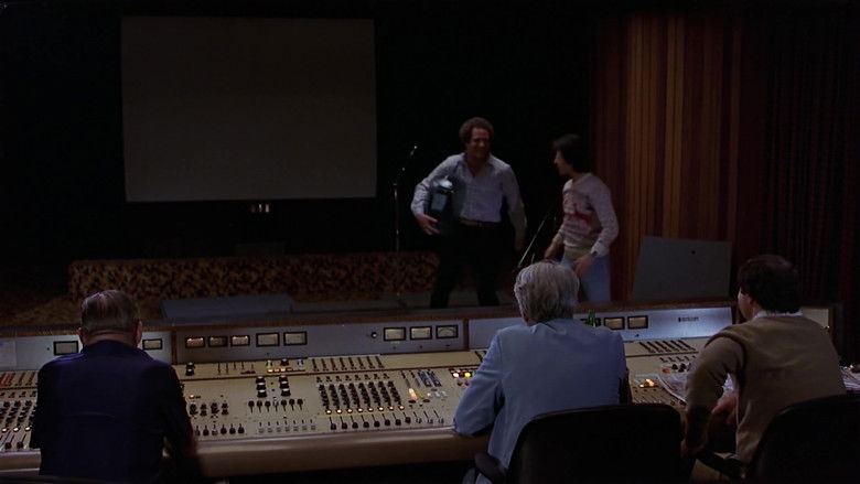 кадр из фильма Современный роман