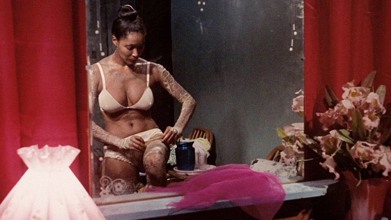 кадр из фильма Night of the Cobra Woman