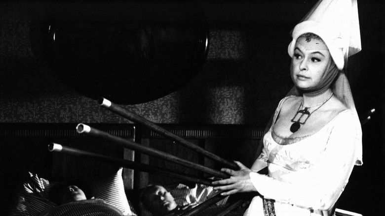 кадр из фильма Bílá paní