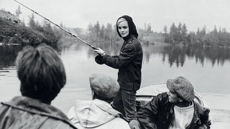 кадр из фильма Любить человека