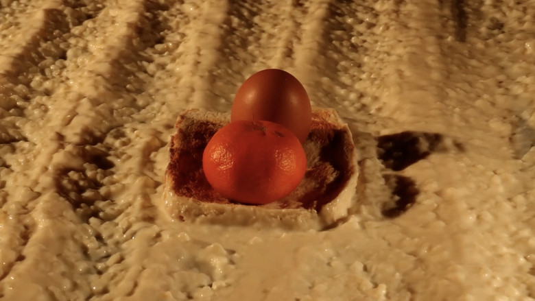 кадр из фильма 28 Eggs Later