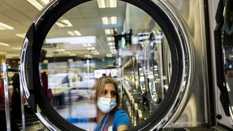 кадр из фильма Le Plus Grand Lavomatic du monde : Berwyn, USA