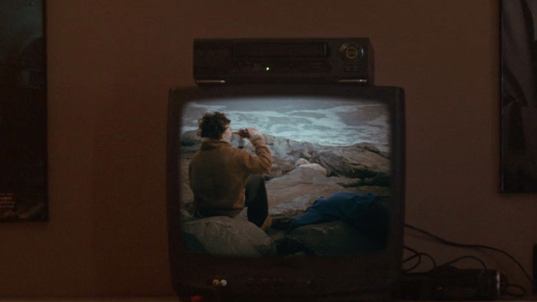 кадр из фильма Last Resort