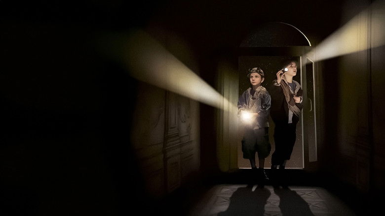 кадр из фильма Тайна тёмной комнаты