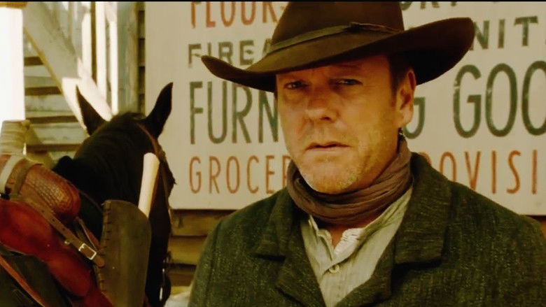 кадр из фильма Заброшенный