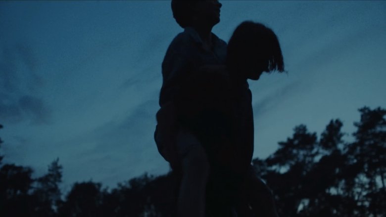 кадр из фильма Юные сердца