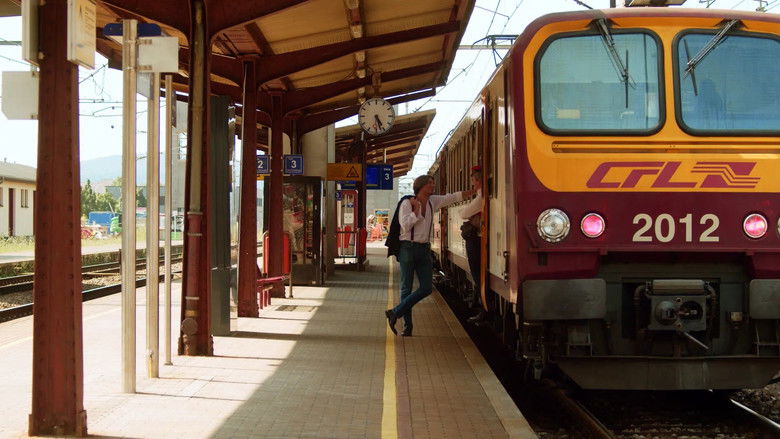 кадр из фильма Juste à côté