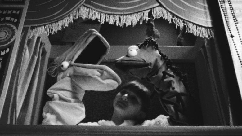 кадр из фильма L'Ouverture