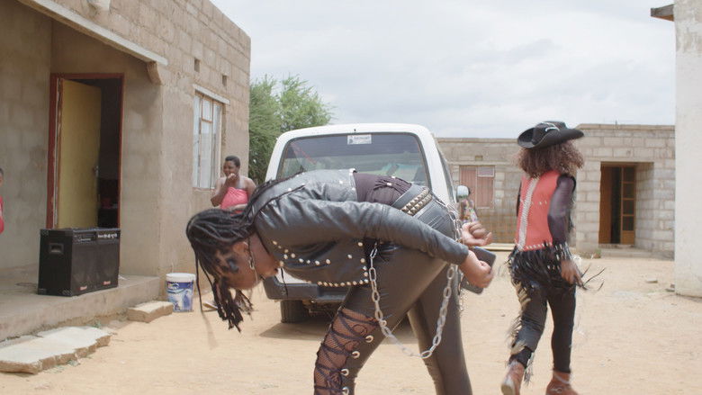 кадр из фильма Botswana, die Königinnen des Heavy Metal