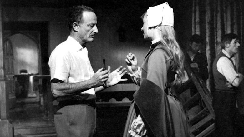 кадр из фильма Человек на все времена