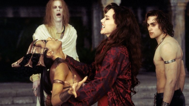 кадр из фильма Королева проклятых